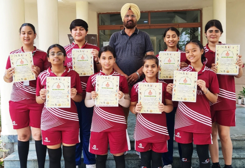 U-19 Girls Hockey team secured 1st position in the District Tournament