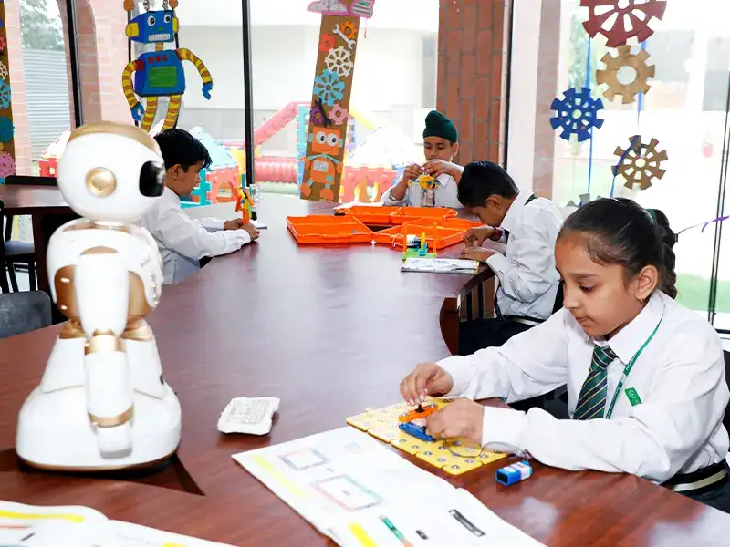school in faridabad-Art and craft
